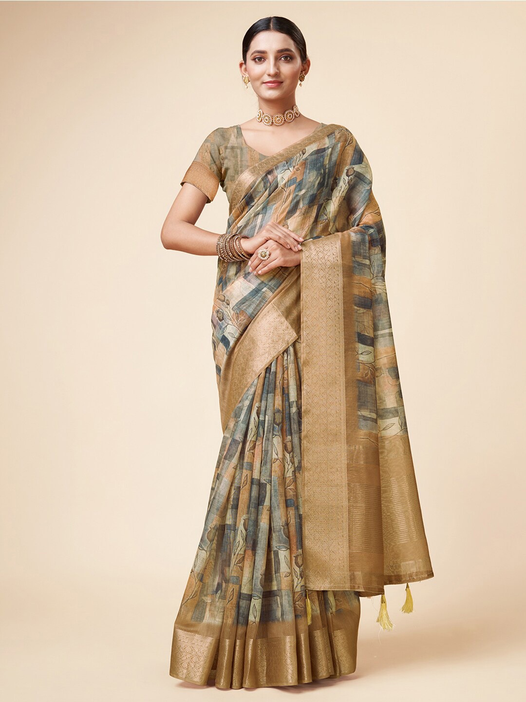 

Mitera Green & Gold-Toned Floral Printed Zari Organza Saree