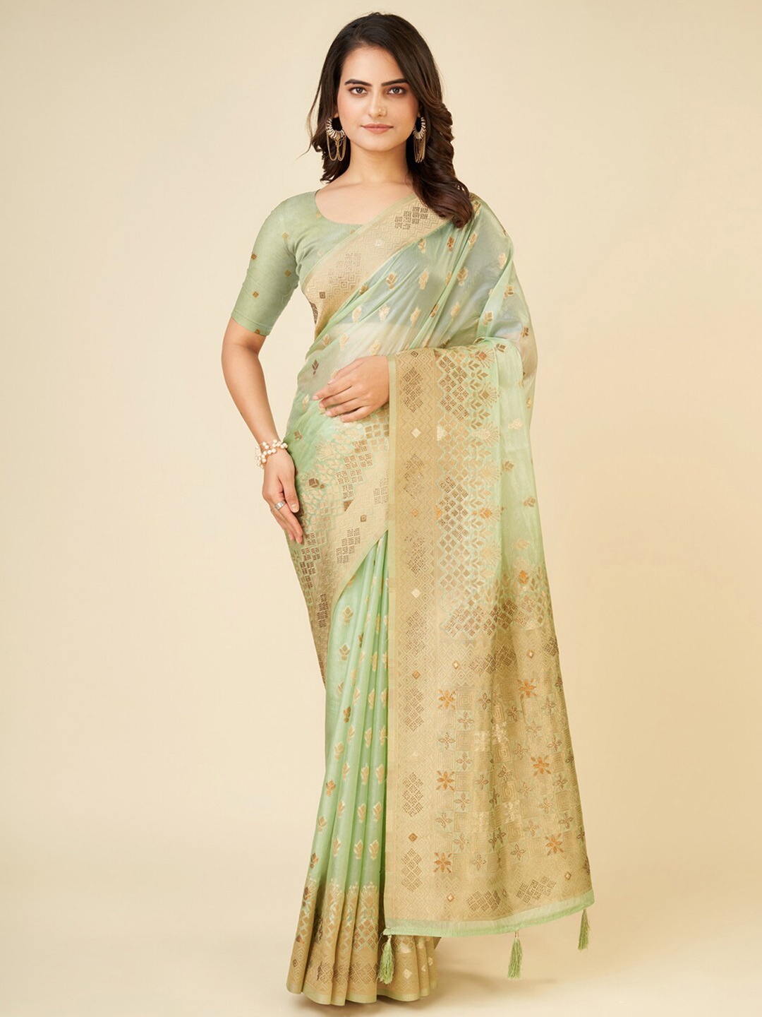 

Mitera Green & Gold-Toned Ethnic Motifs Woven Design Zari Saree