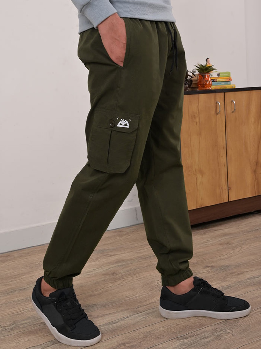 

Beyoung Men Mid-Rise Pure Cotton Joggers, Green