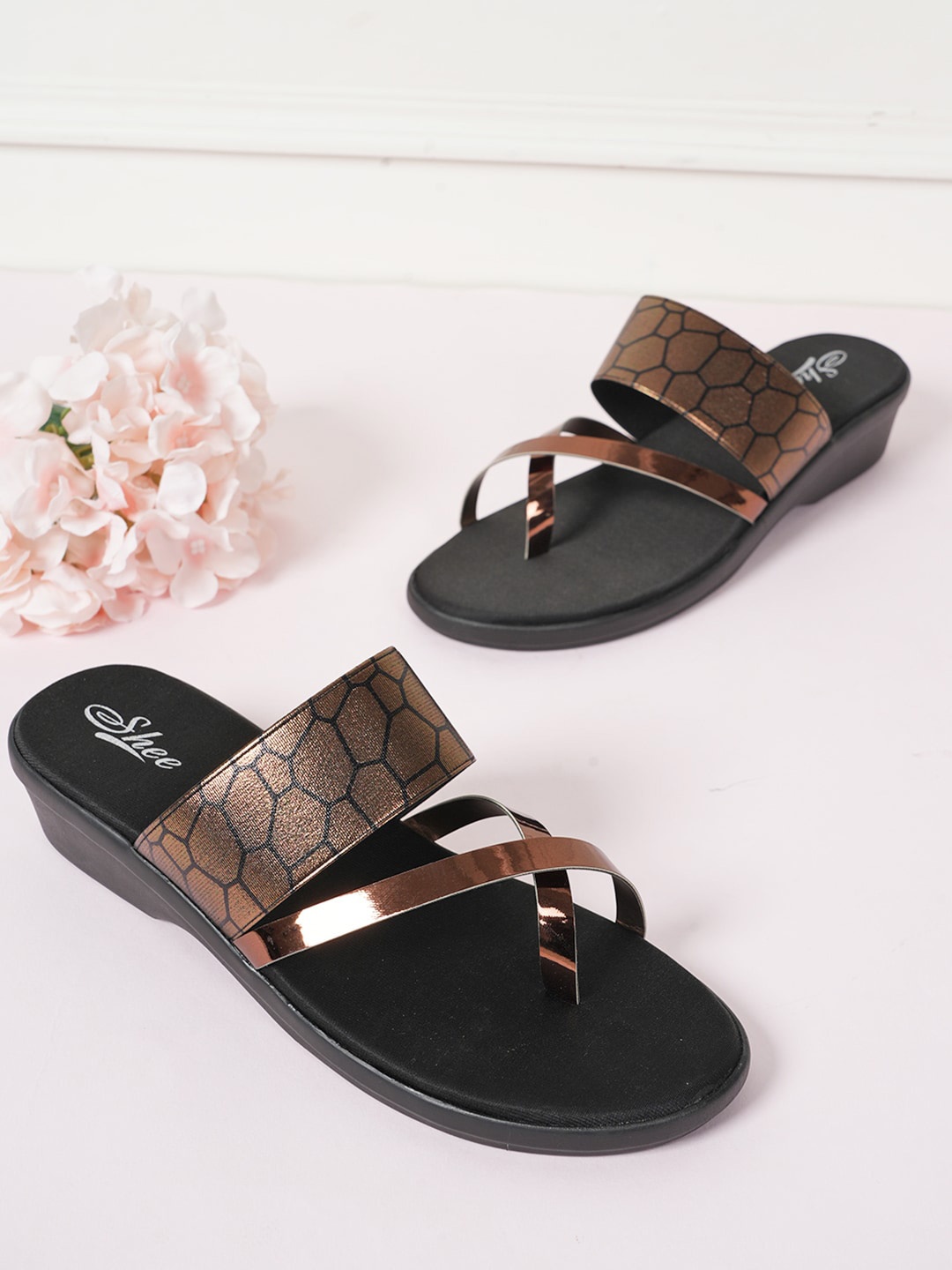 

Style Shoes Printed One Toe Wedges, Copper
