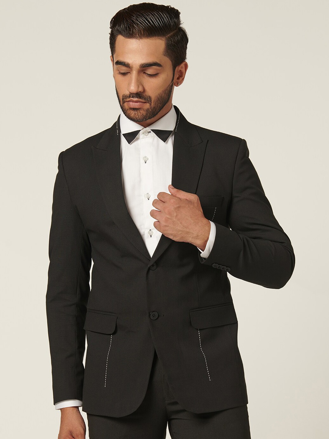 

MR BUTTON Slim-Fit Peaked Lapel Collar Single-Breasted Party Blazer, Black