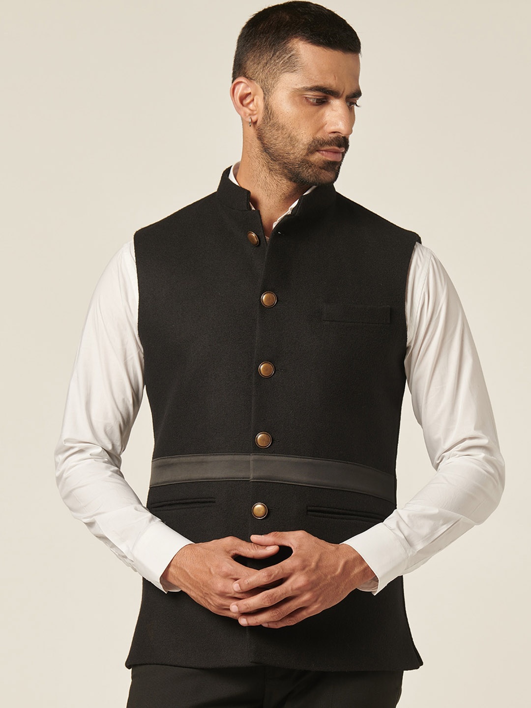 

MR BUTTON Velvet Mandarin Collar Nehru Jacket, Black