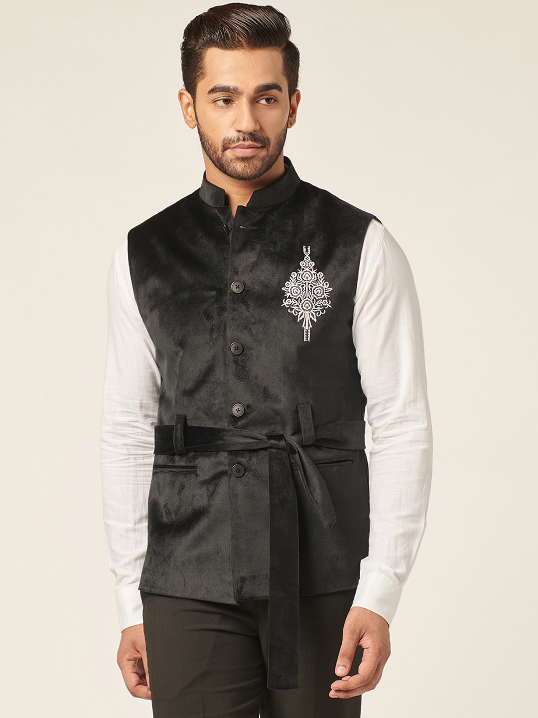 

MR BUTTON Velvet Nehru Jacket, Black