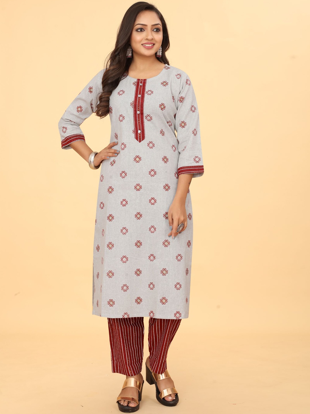 

KALINI Ethnic Motifs Printed Straight Kurta With Trousers, Grey