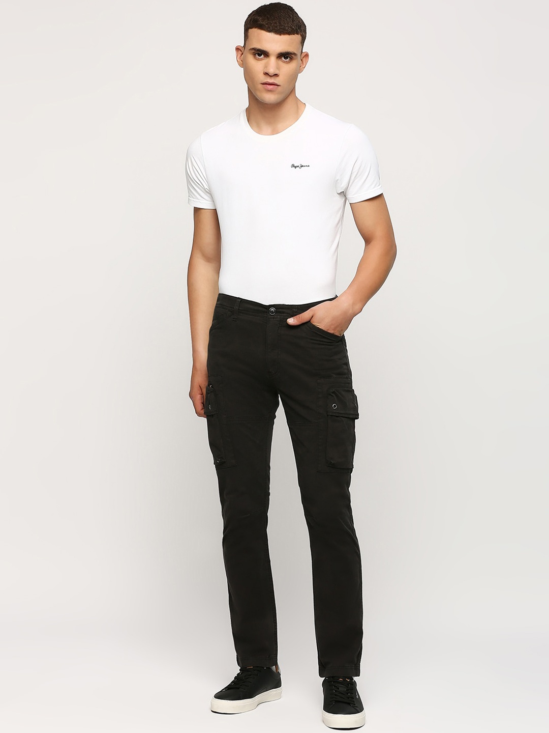 

Pepe Jeans Men Straight Fit Cargos Trousers, Black