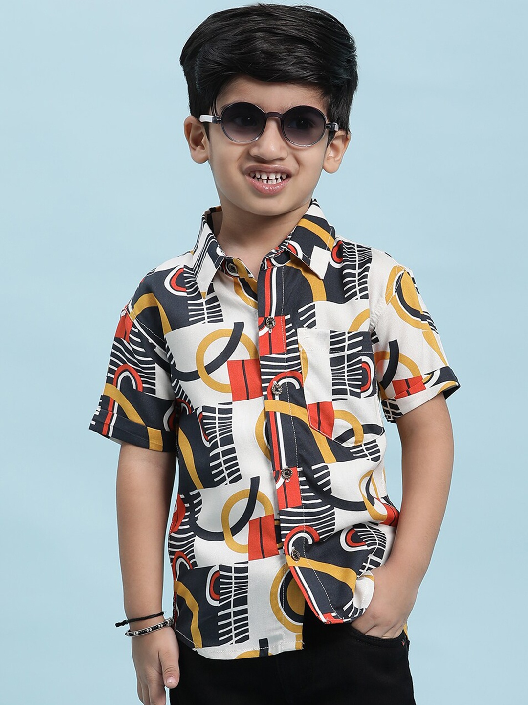 

Stuffie Land Boys Smart Abstract Printed Spread Collar Cotton Casual Shirt, Black