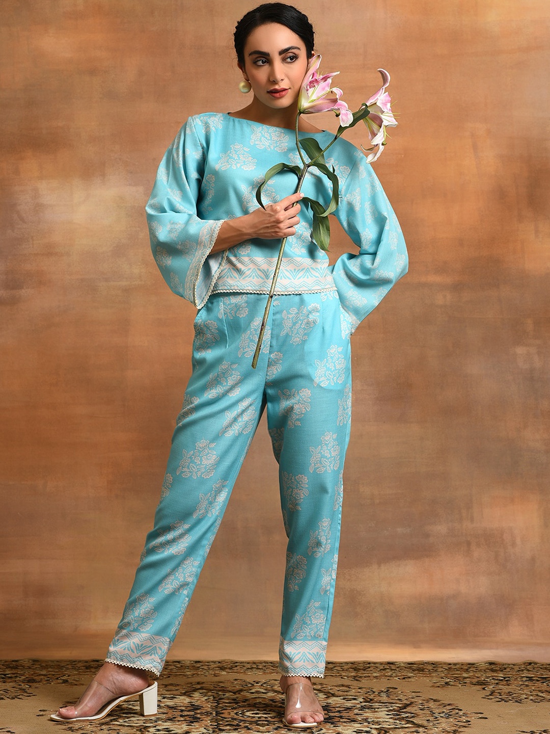 

AKS Floral Printed Boat Neck Linen Top With Trouser, Turquoise blue