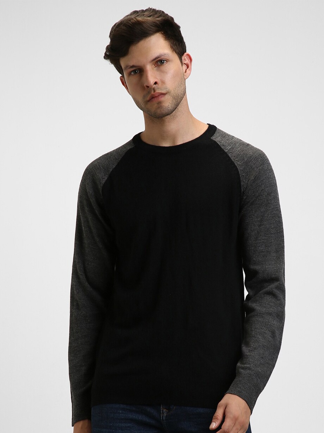 

Dennis Lingo Colourblocked Acrylic Pullover Sweaters, Black