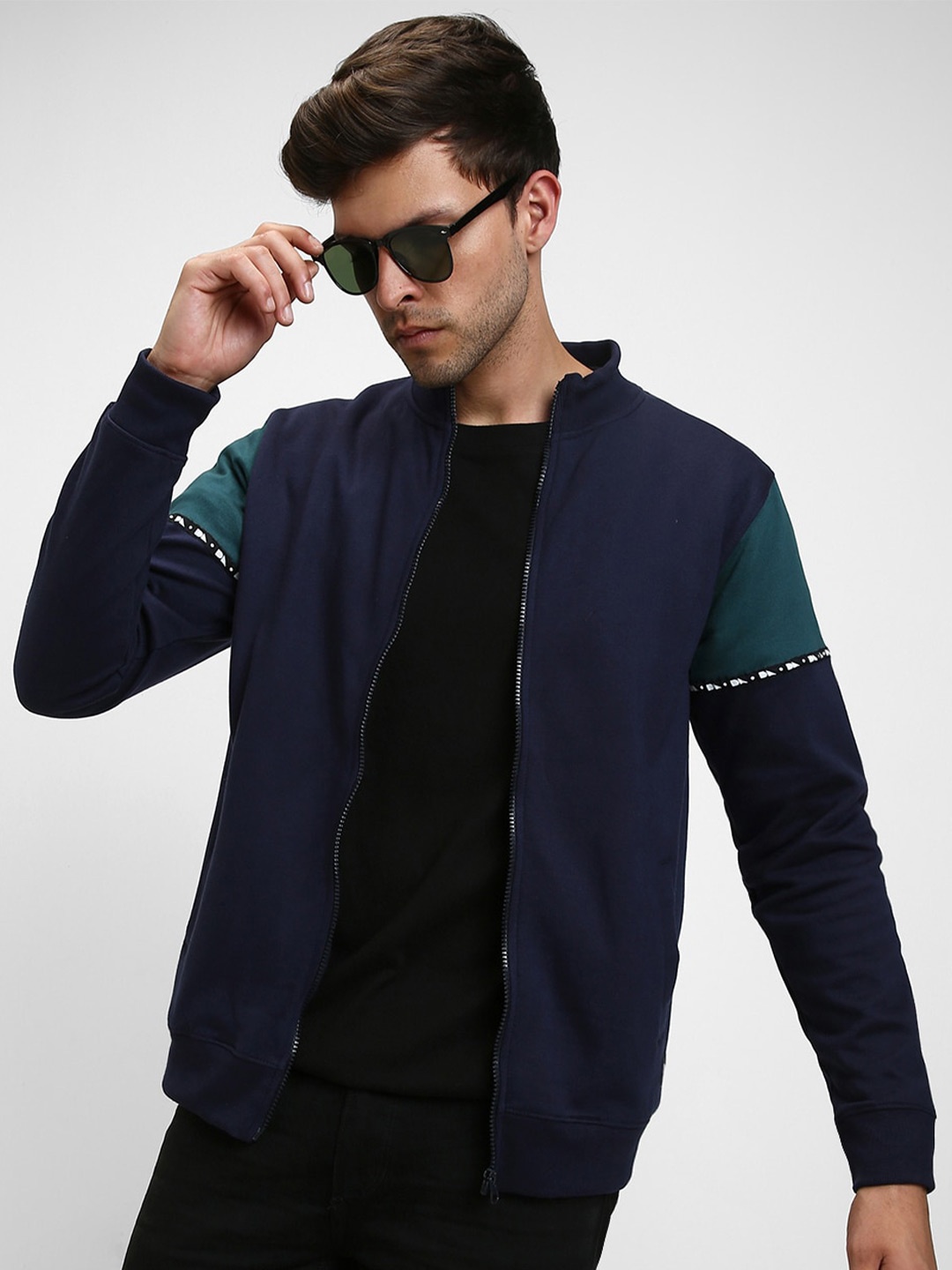 

Dennis Lingo Colourblocked Mock Collar Front-Open Sweatshirt, Navy blue