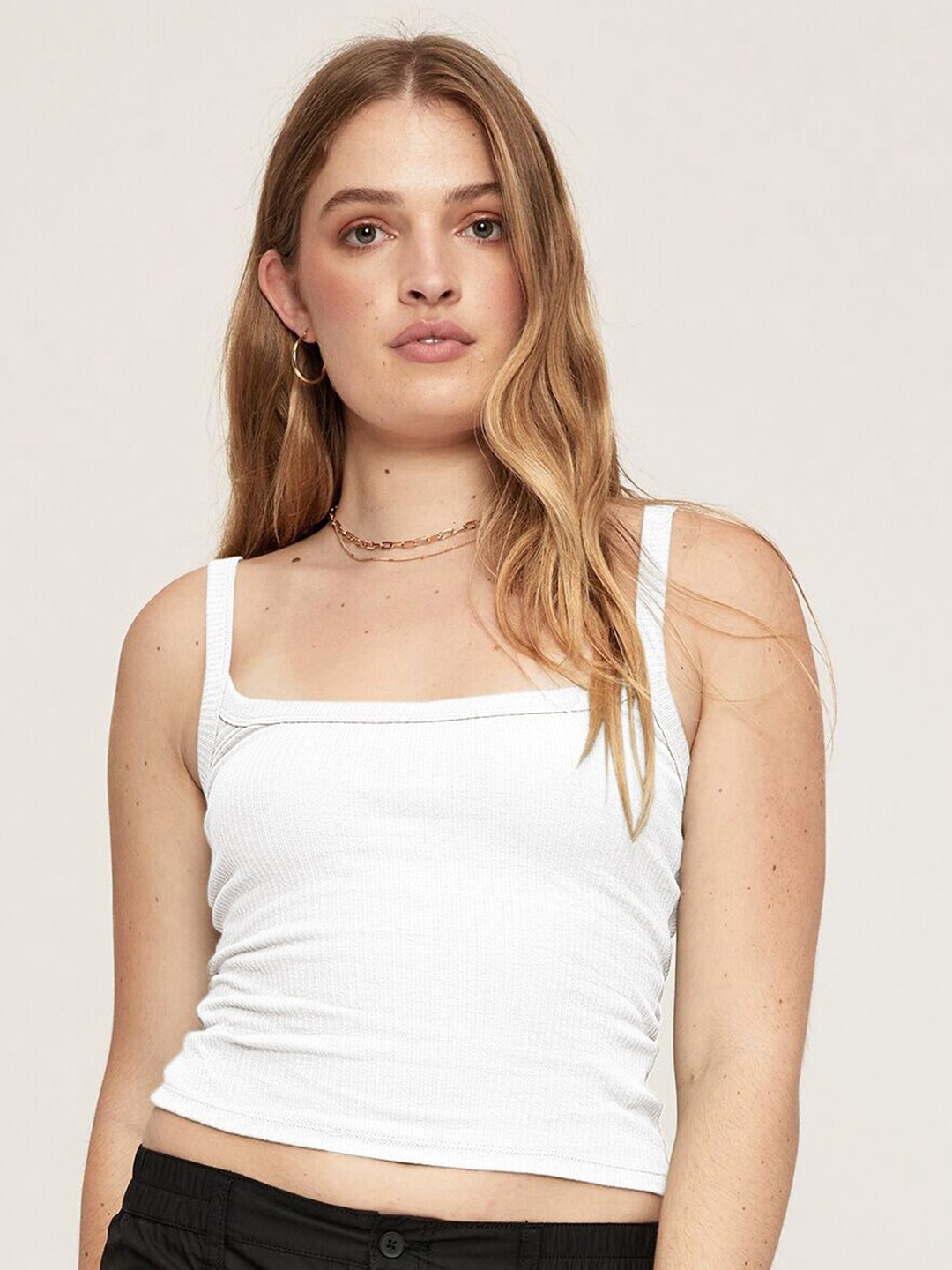 

StyleCast White Ribbed Shoulder Strapped Fitted Crop Top