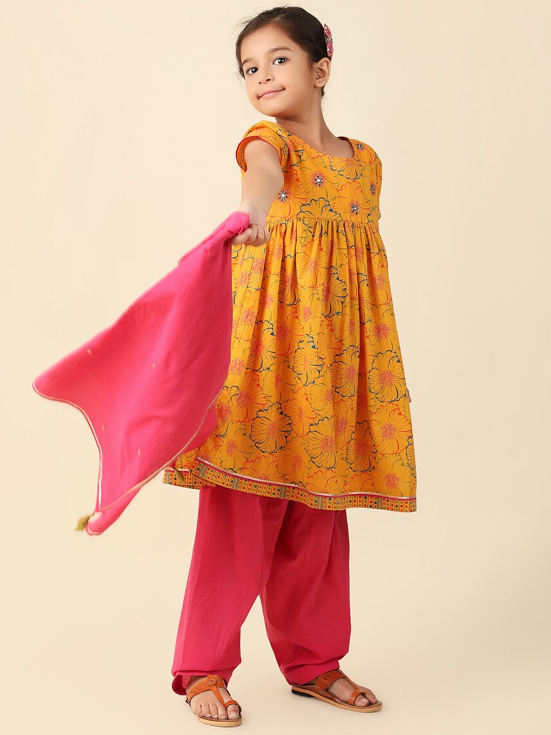 

Fabindia Girls Floral Printed Empire Pure Cotton Kurta With Salwar & Dupatta, Yellow