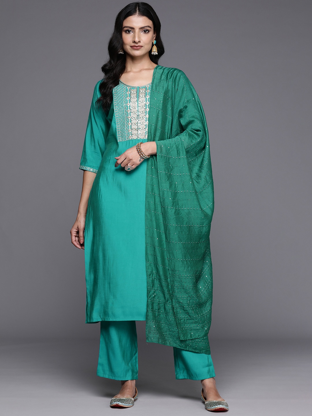 

Gerua By Libas Ethnic Motifs Yoke Design Regular Sequinned Kurta with Trousers Dupatta, Green