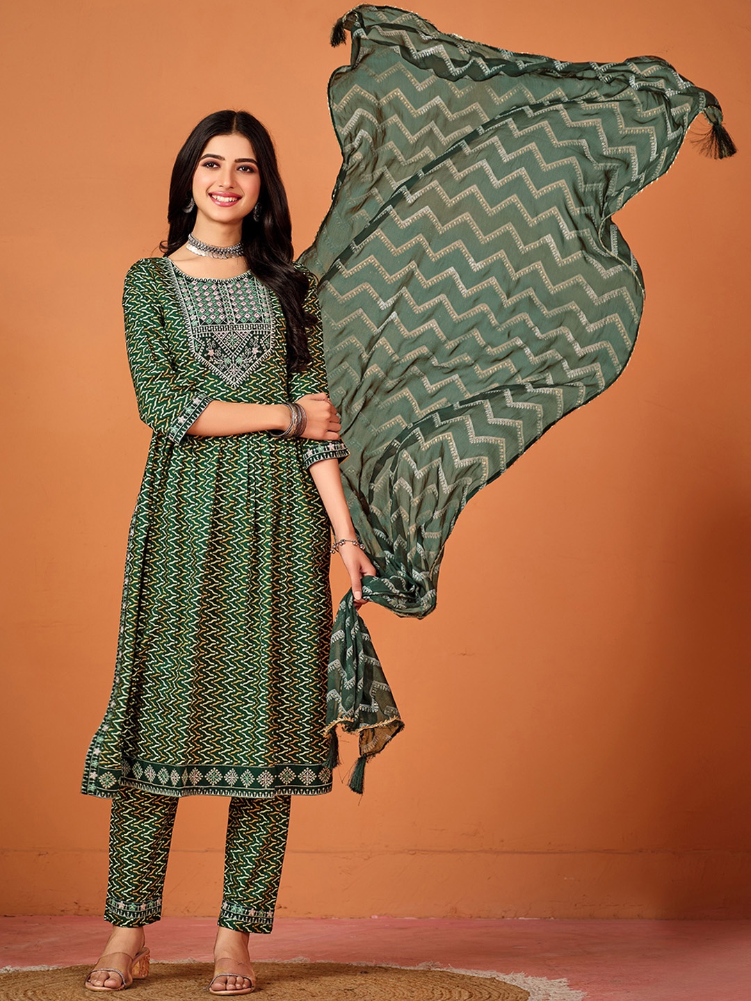 

Sangria Geometric Printed A-Line Kurta & Trousers With Dupatta, Green