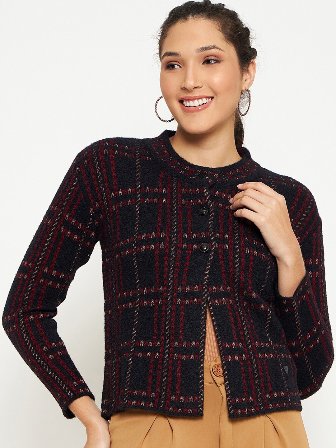 

Duke Geometric Printed Crop Acrylic Cardigan Sweater, Black