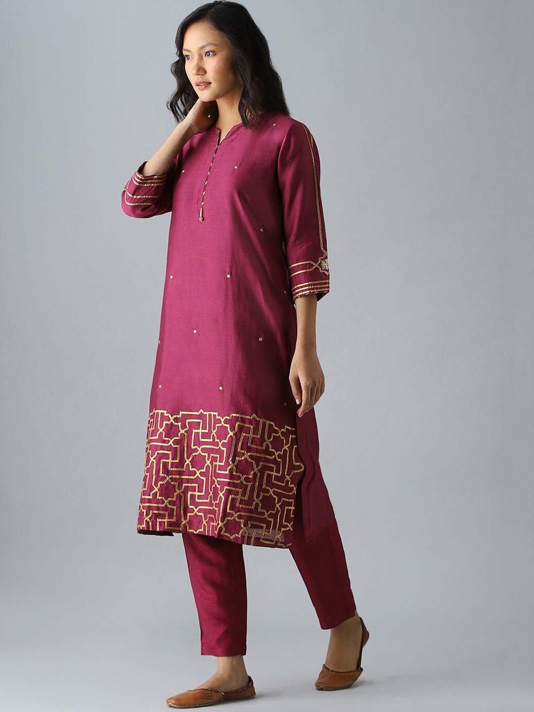 

Taneira Ethnic Motifs Embroidered Gotta Patti Kurta With Trousers, Red