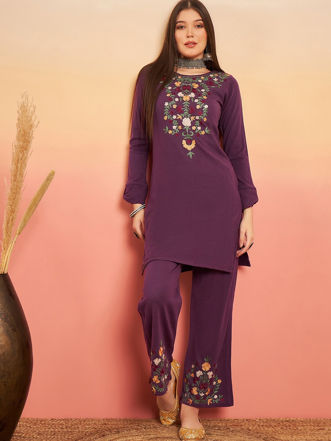 

HK colours of fashion Floral Yoke Design Thread Work Straight Kurta With Trousers, Purple