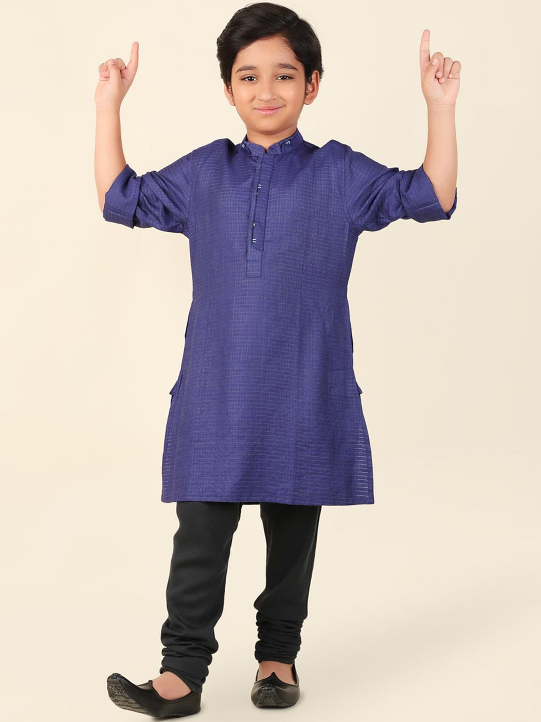 

Fabindia Boys Mandarin Collar Kurta, Blue