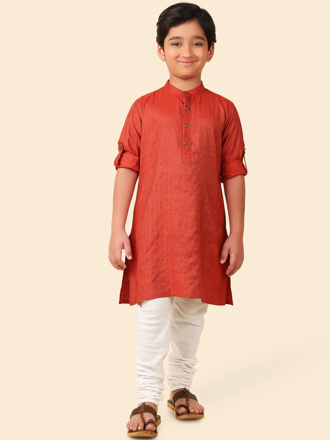

Fabindia Boys Mandarin Collar Regular Kurta, Red