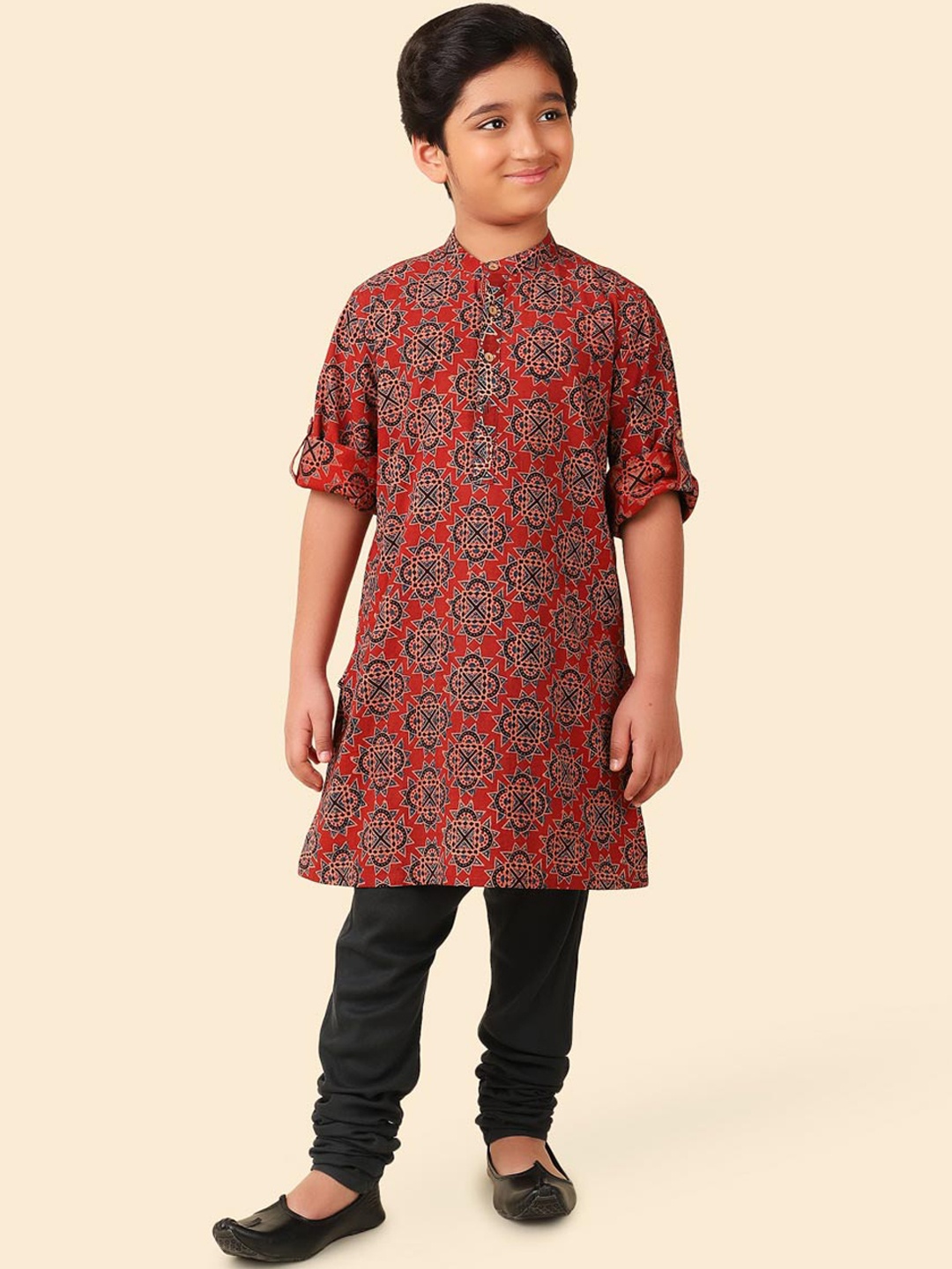 

Fabindia Boys Ethnic Motifs Printed Mandarin Collar Kurta, Red