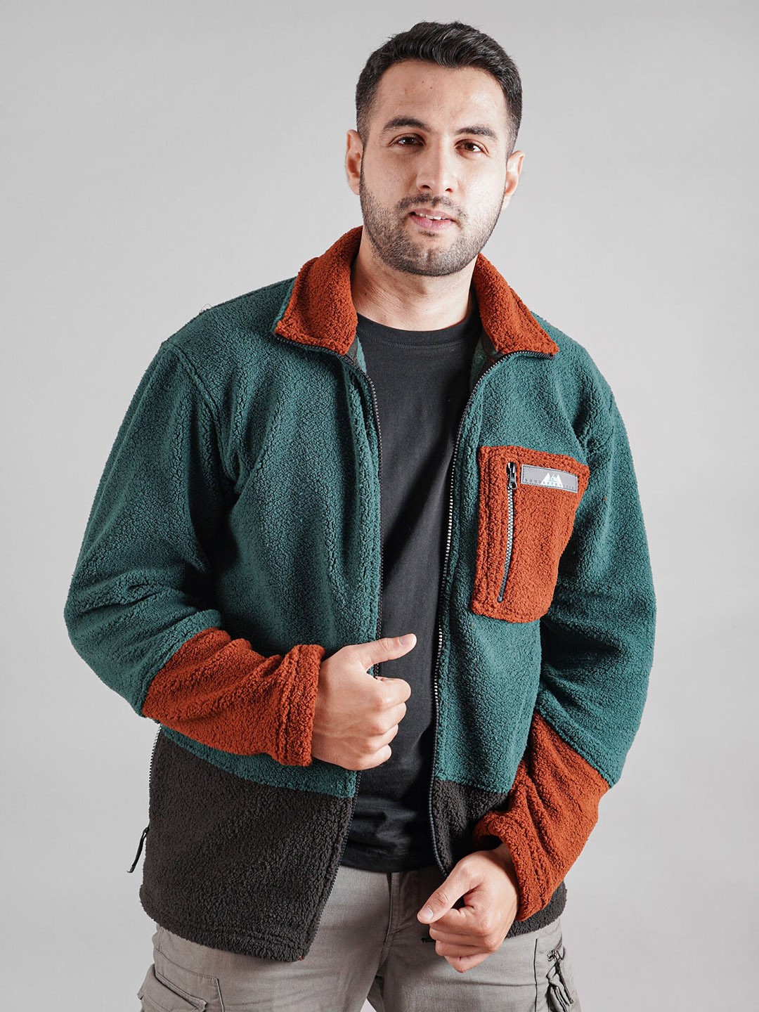 

BOMBAY TROOPER Colourblocked Mock Collar Fleece Insulator Tailored Jacket, Green