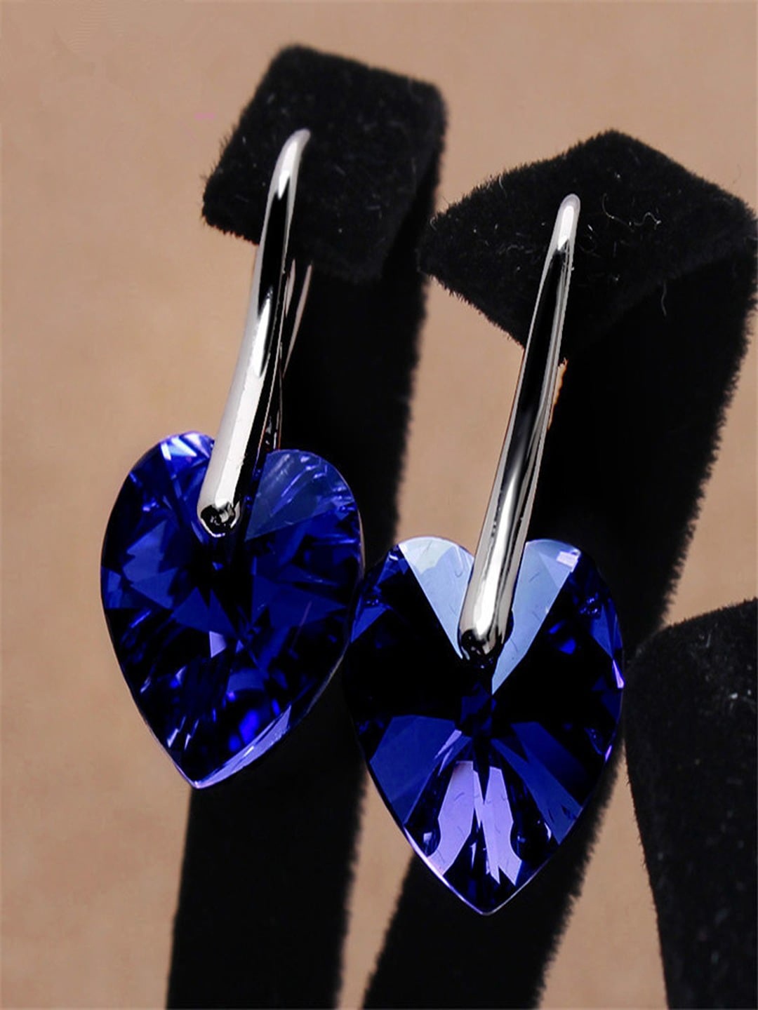 

UNIVERSITY TRENDZ Silver Plated Classic Drop Earrings