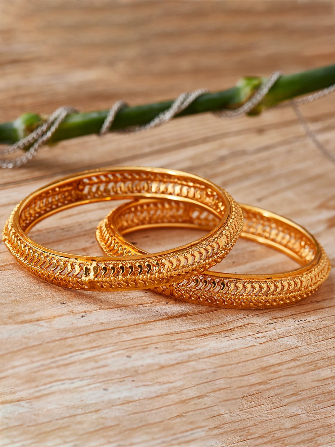 

ZENEME Set Of 2 Gold Plated Bangle