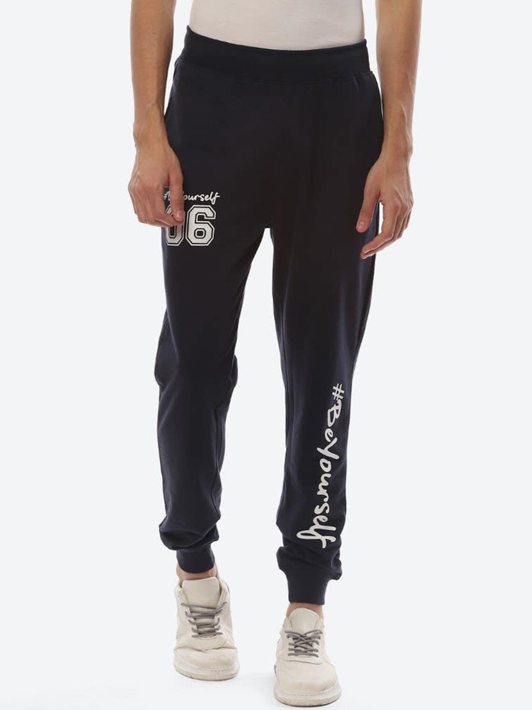 

2Bme Men Typography Printed Mid-Rise Cotton Sports Jogger, Navy blue