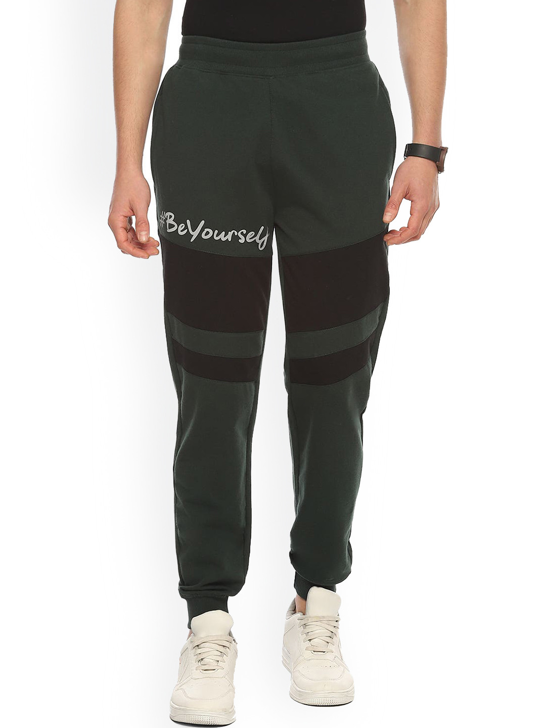 

2Bme Men Colourblocked Cotton Jogger, Olive