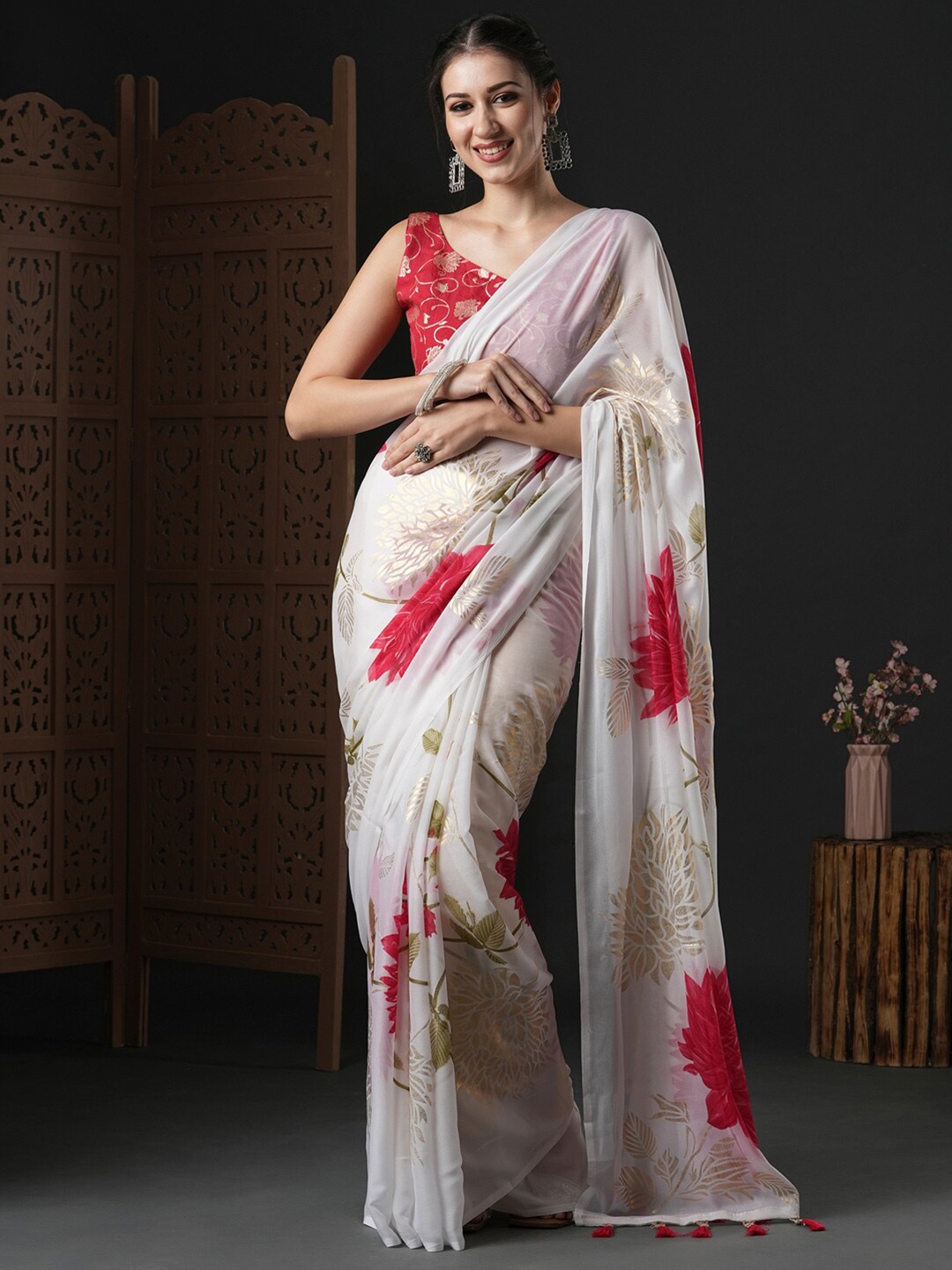 

Anouk White Floral Printed Pure Georgette Saree