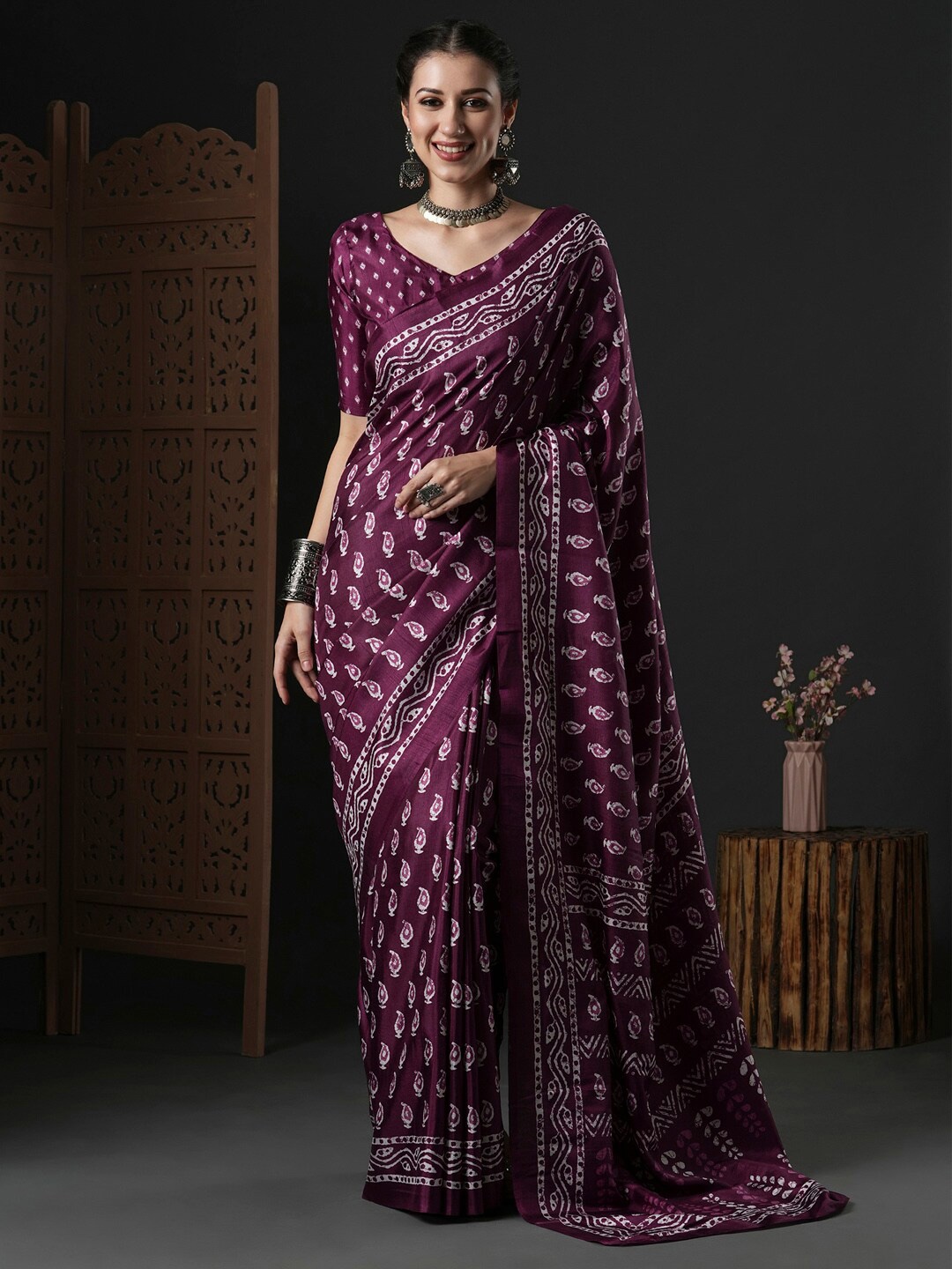 

Anouk Ethnic Motifs Printed Dabu Saree, Purple