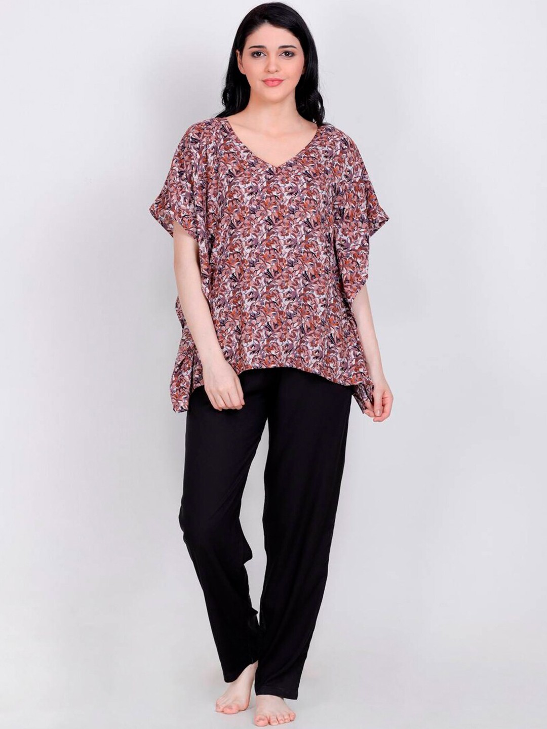 

LastInch Floral Printed V-Neck Night suit, White