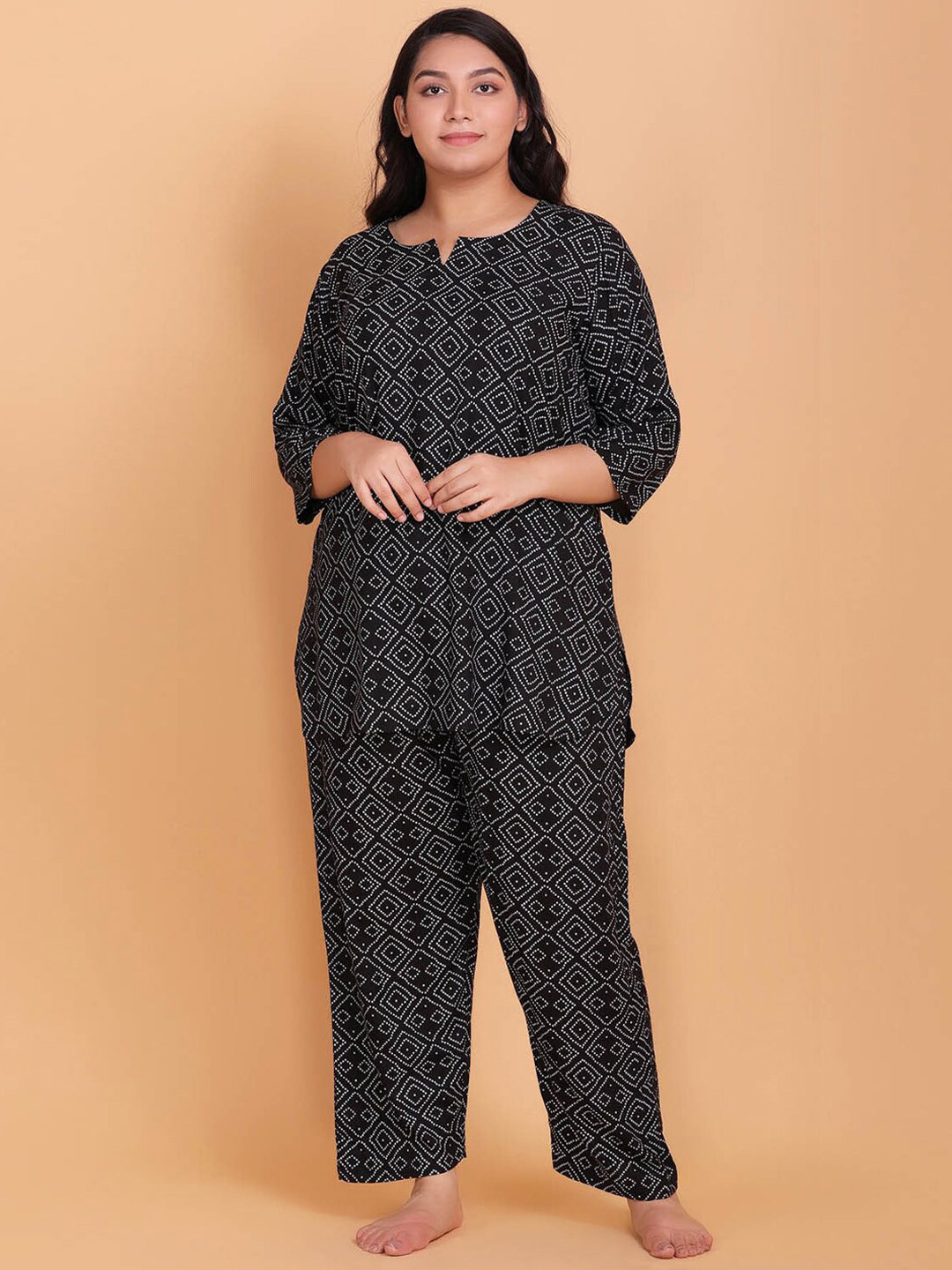

LastInch Plus Size Bandhani Printed Night suit, Black