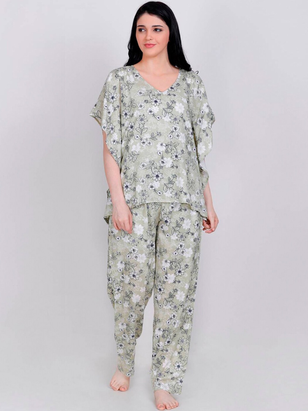 

LastInch Floral Printed Kaftan Night suit, Green