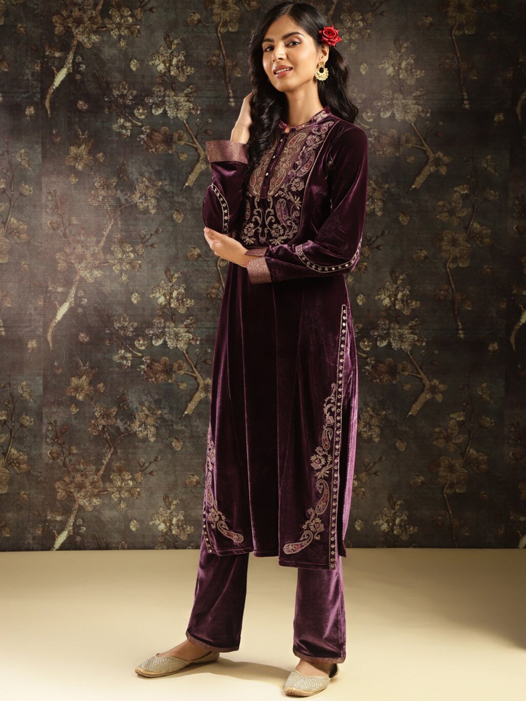 

Lakshita Purple Paisley Embroidered Velvet Kurta with Trousers