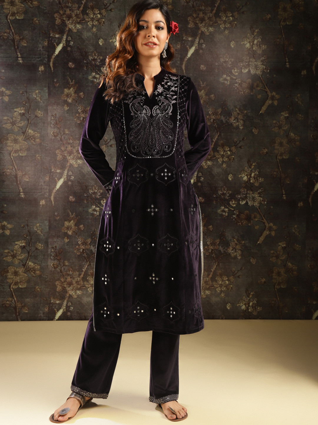 

Lakshita Ethnic Motifs Embroidered Regular Sequinned Velvet Kurta with Trousers, Purple