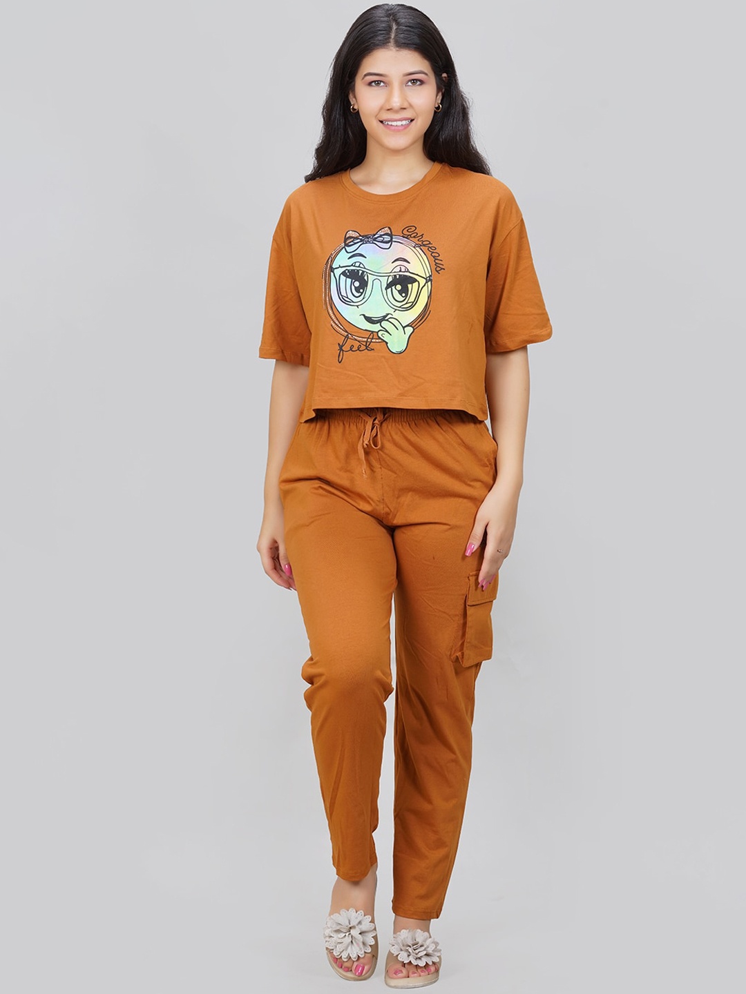 

She N She Printed Cotton Lycra T-Shirt With Trousers, Tan