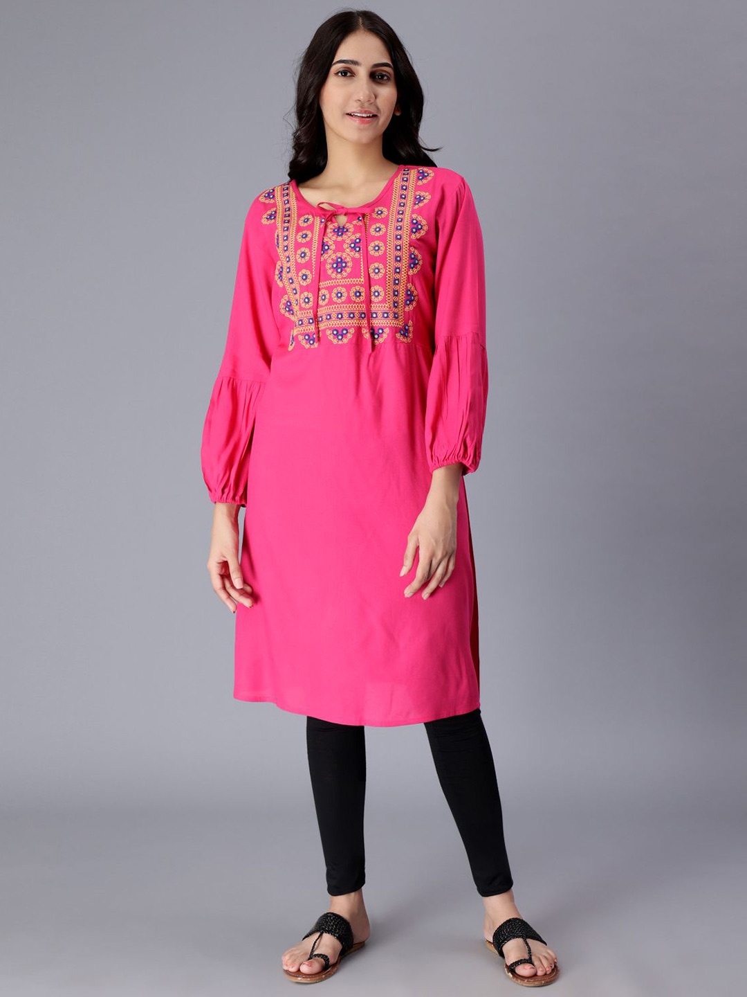 

SAAKAA Ethnic Motifs Yoke Design A-Line Kurta, Fuchsia