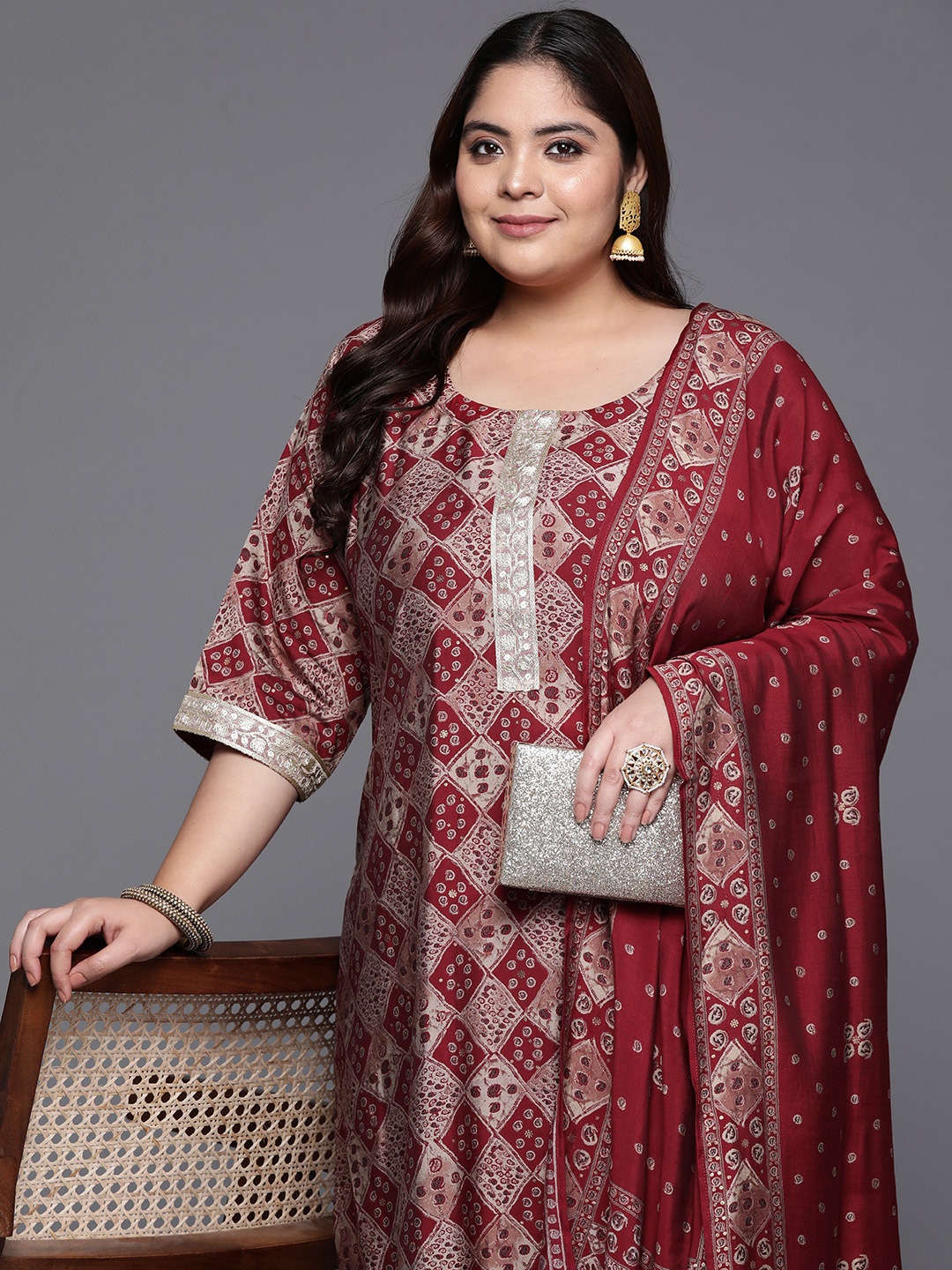 

EXTRA LOVE BY LIBAS Plus Size Ethnic Motifs Printed Sequinned Kurta Set, Red