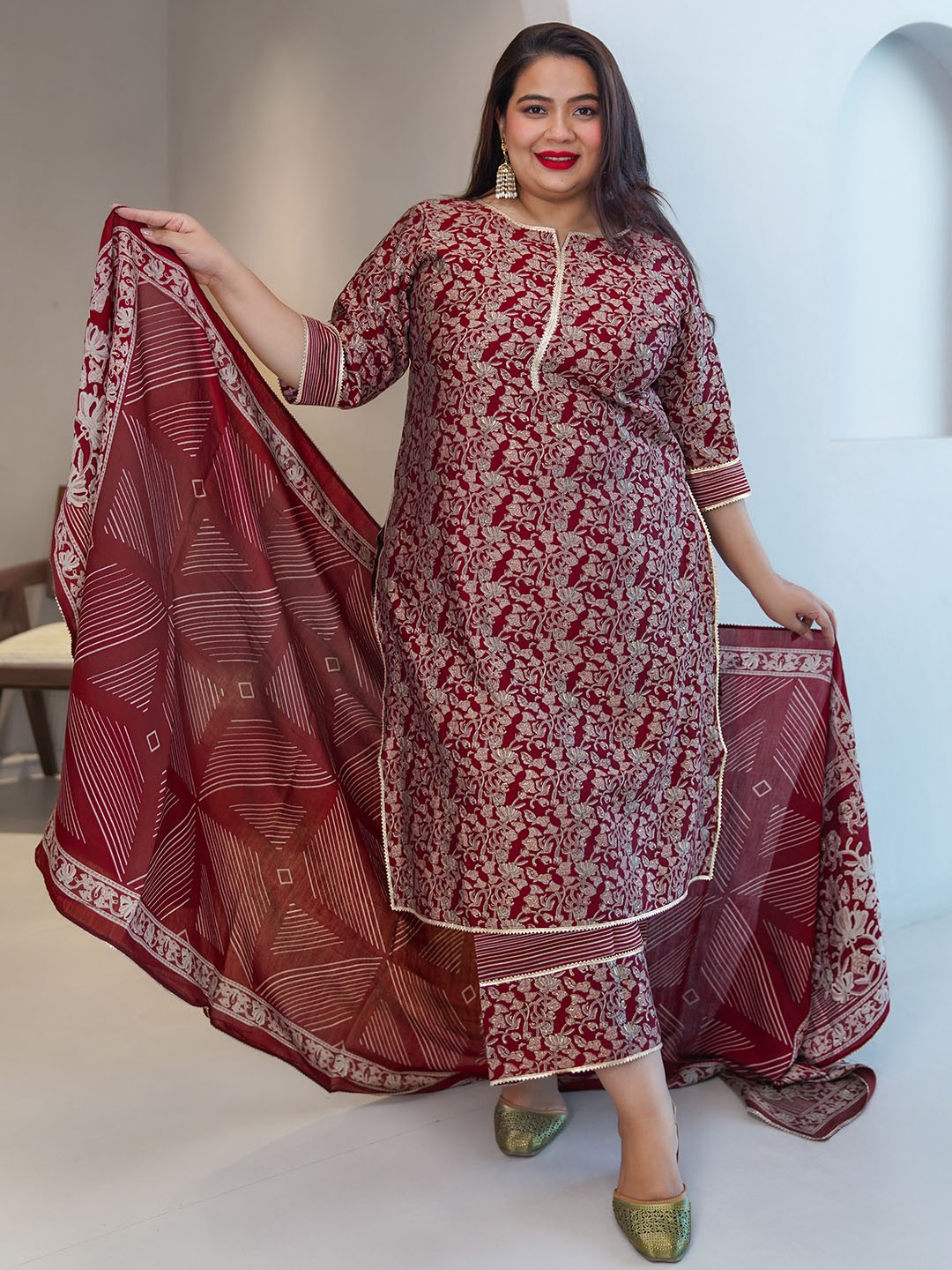 

EXTRA LOVE BY LIBAS Plus Size Floral Printed Gotta Patti Kurta with Palazzos & Dupatta, Maroon