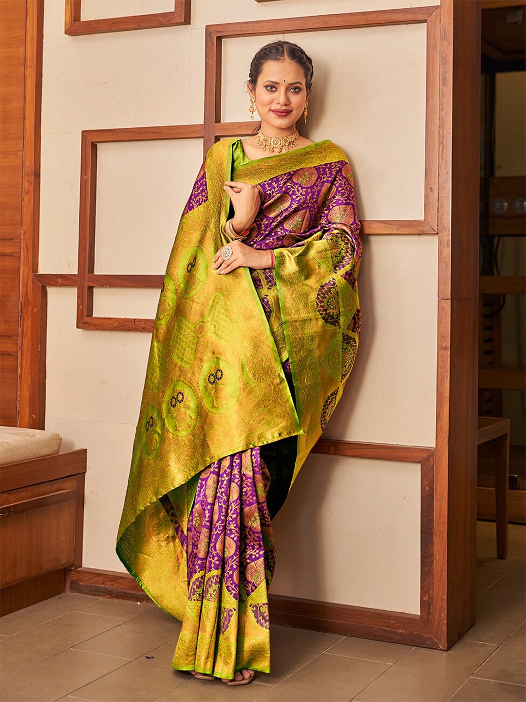 

Mitera Purple & Green Ethnic Motifs Woven Design Zari Silk Blend Banarasi Saree