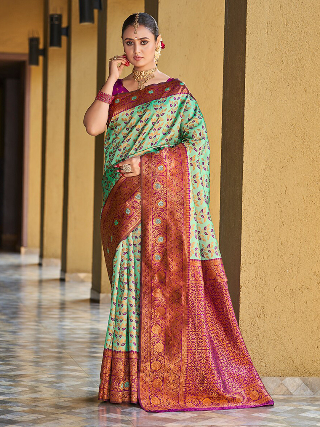 

Mitera Woven Design Zari Banarasi Saree, Sea green