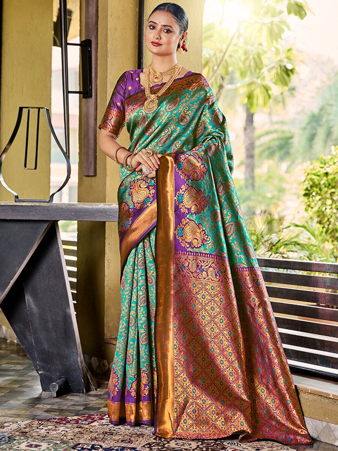 

Mitera Paisley Woven Design Zari Detail Banarasi Saree, Sea green