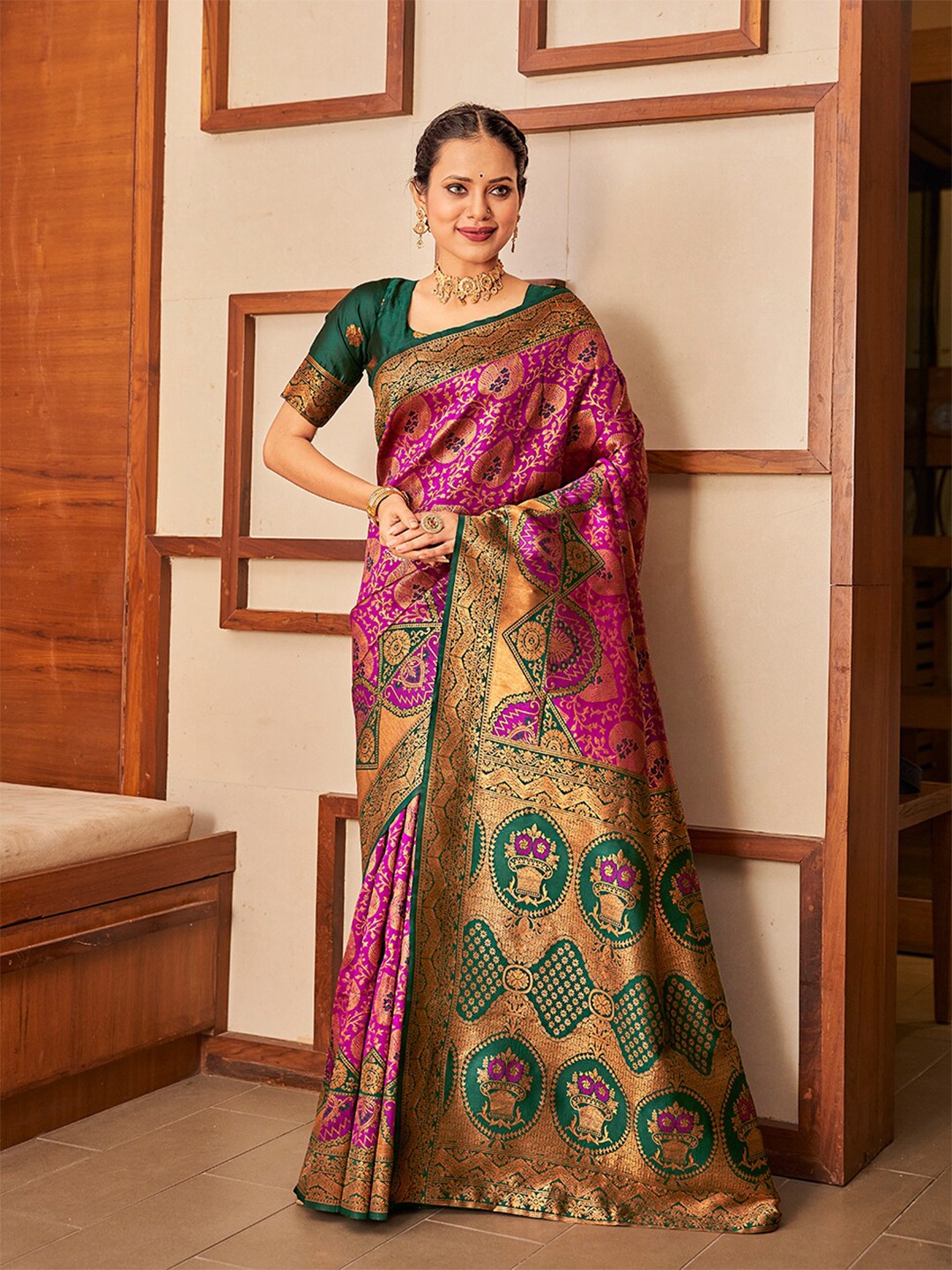 

Mitera Magenta Ethnic Motifs Woven Design Zari Banarasi Saree