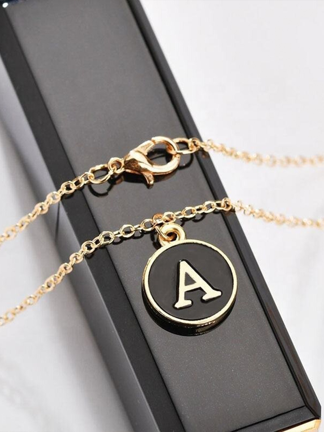 

Pinapes Gold-Plated Necklace