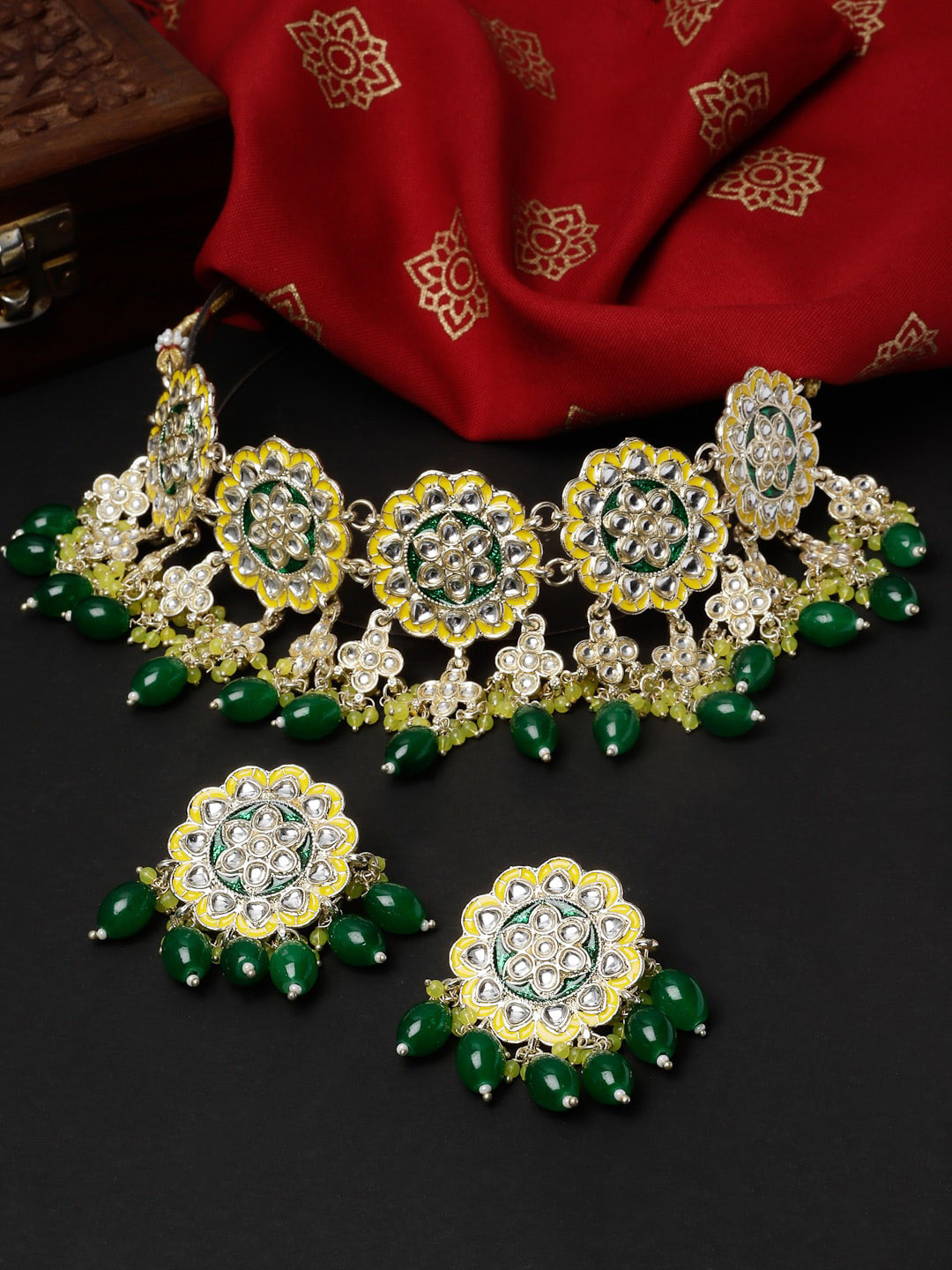 

Sukkhi Gold-Plated Stone-Studded & Beaded Meenakari Jewellery Set