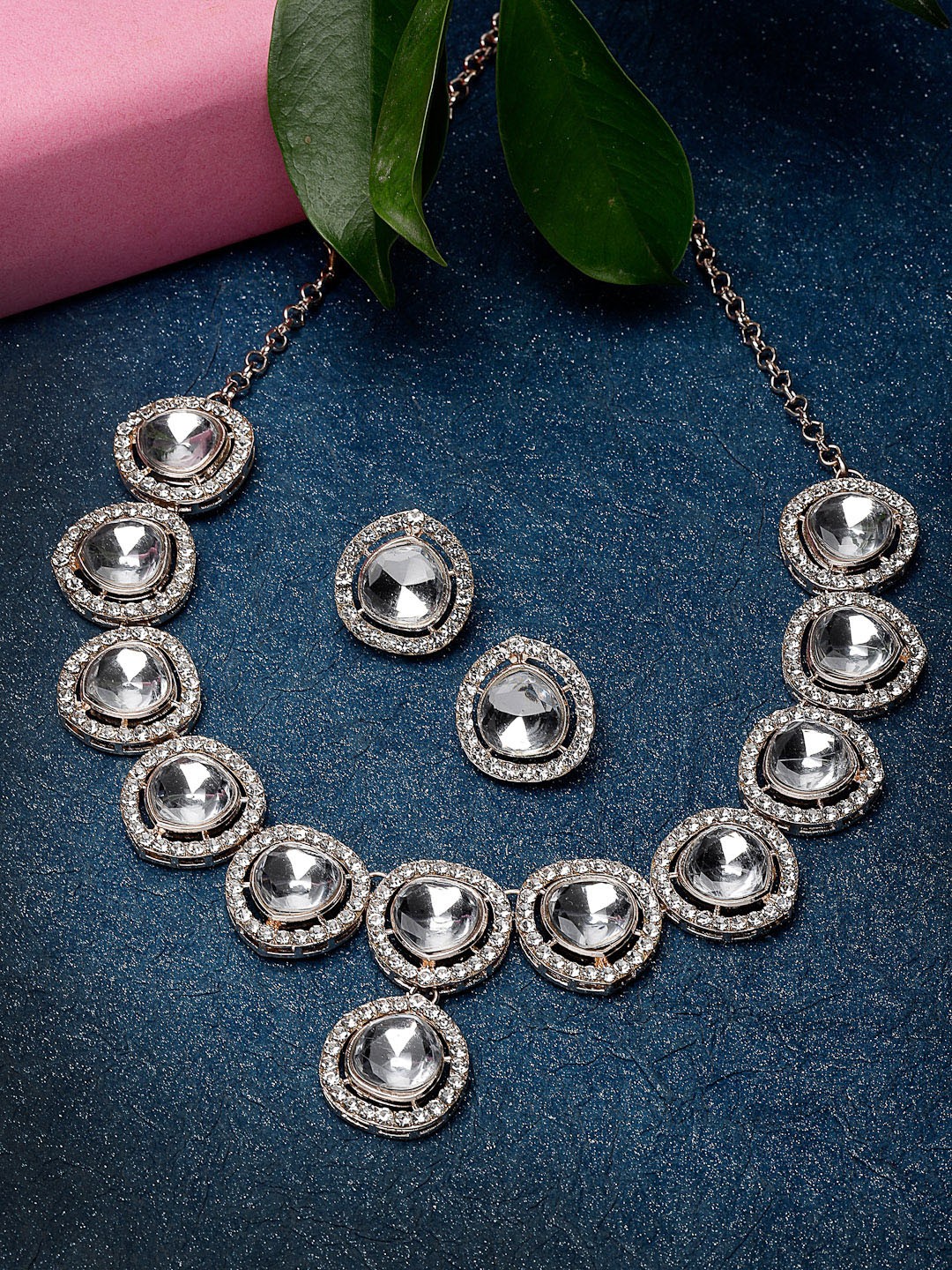 

Sukkhi Rose Gold Plated Kundan Studded Jewellery Set