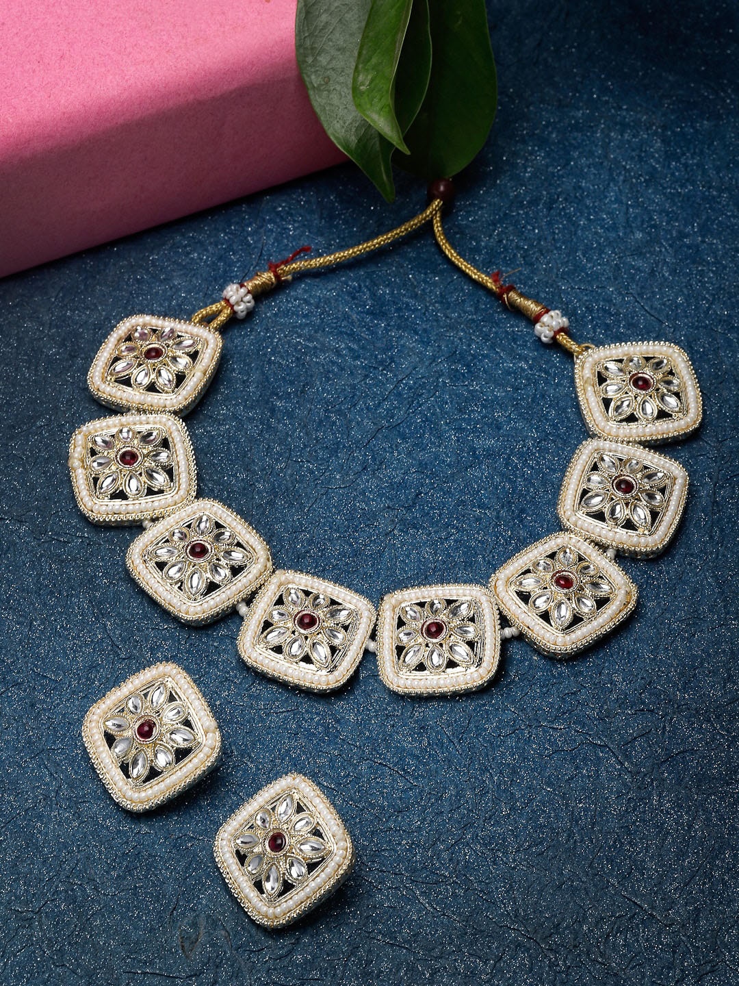 

Sukkhi Gold-Plated Kundan-Studded & Beaded Jewellery Set