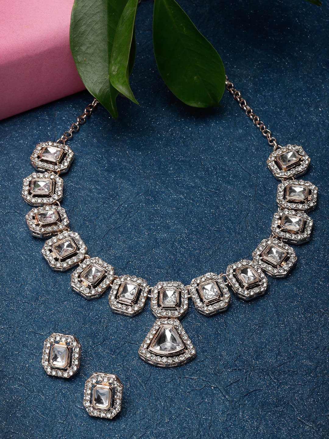 

Sukkhi Rose Gold Plated Kundan Studded Jewellery Set