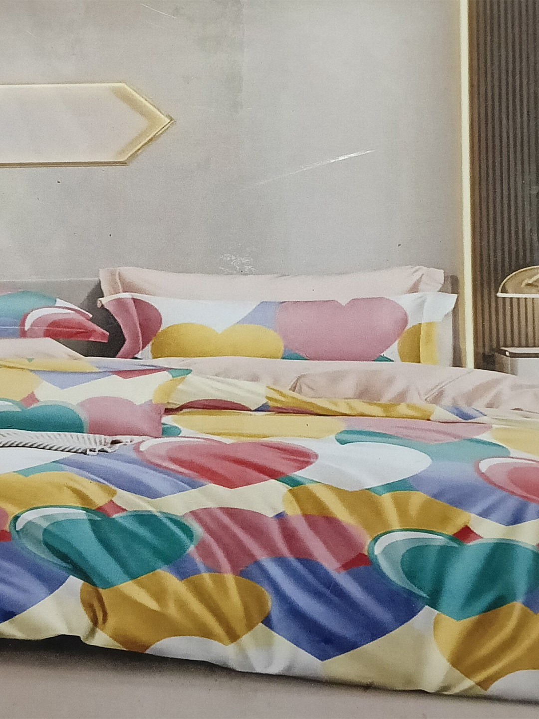 

Signature Piper Pink & Blue Graphic Microfiber 160 TC Queen Bedsheet with 2 Pillow Covers