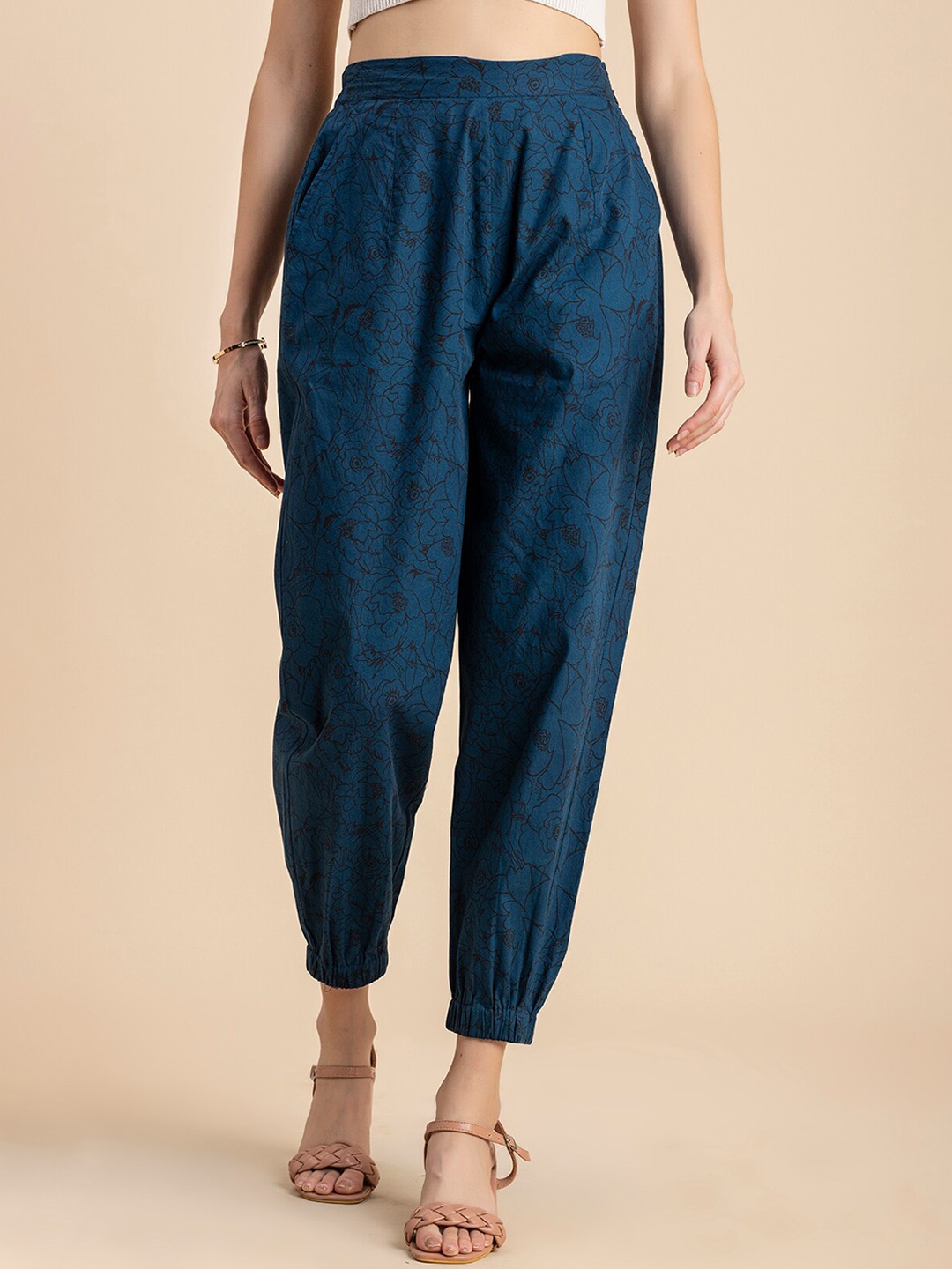 

Moomaya Women High-Rise Floral Printed Pleated Joggers, Teal